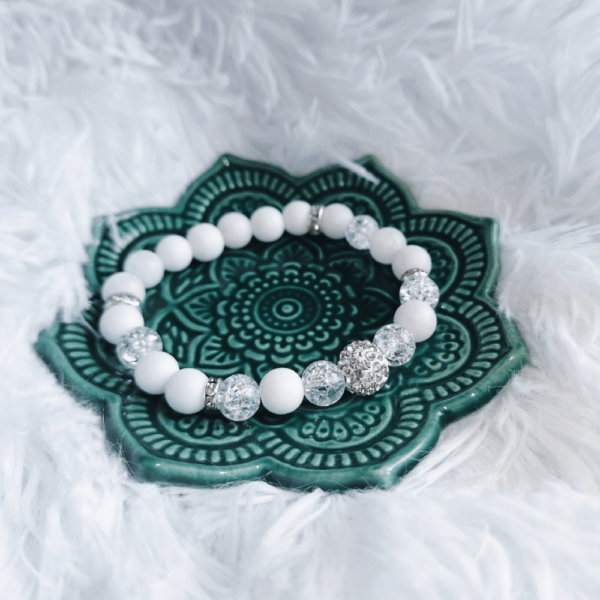 Achát - Hegyikristály karkötő shamballa gömbbel